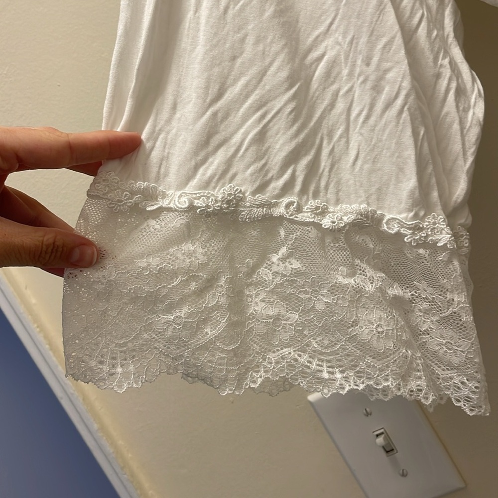 MONIQUE LHUILLIER x HANKY PANKY Lace Robe - Women’s Size Medium/Large - Picture 2 of 5